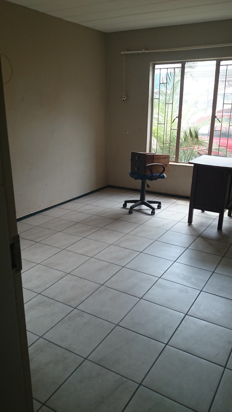 To Let 2 Bedroom Property for Rent in Kannoniers Park North West